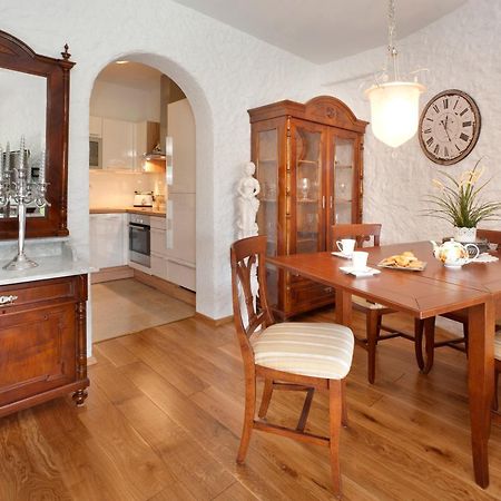 Villa Castello Rausch Valkarin エクステリア 写真