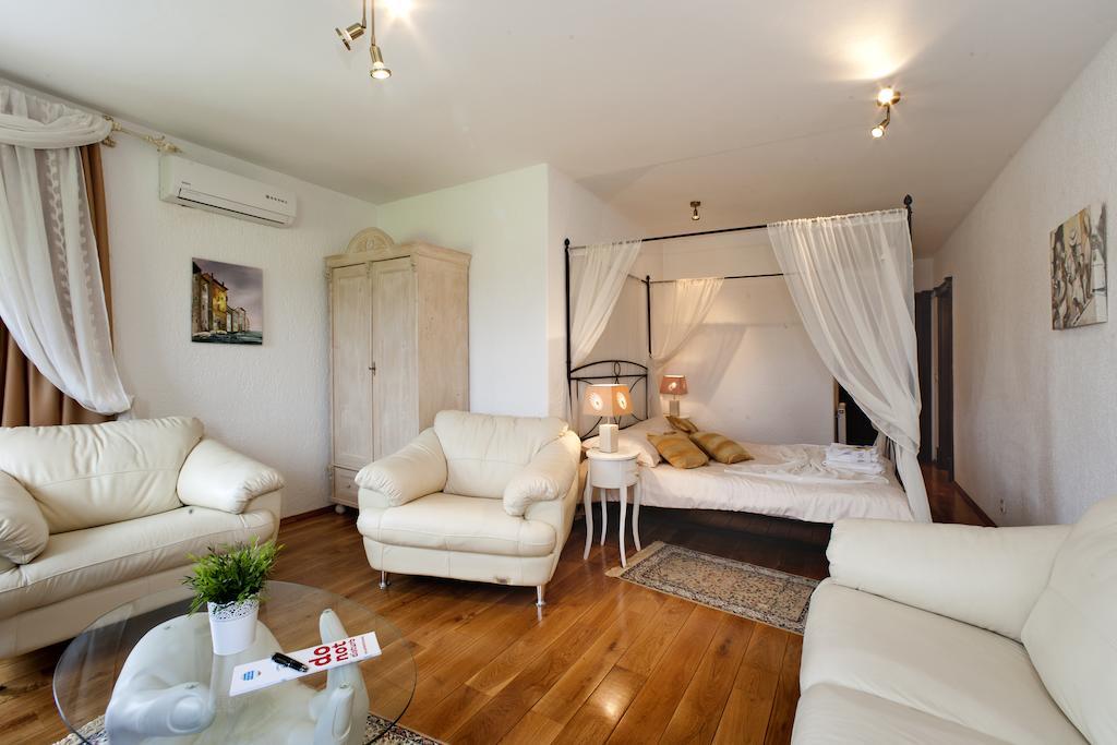 Villa Castello Rausch Valkarin 部屋 写真