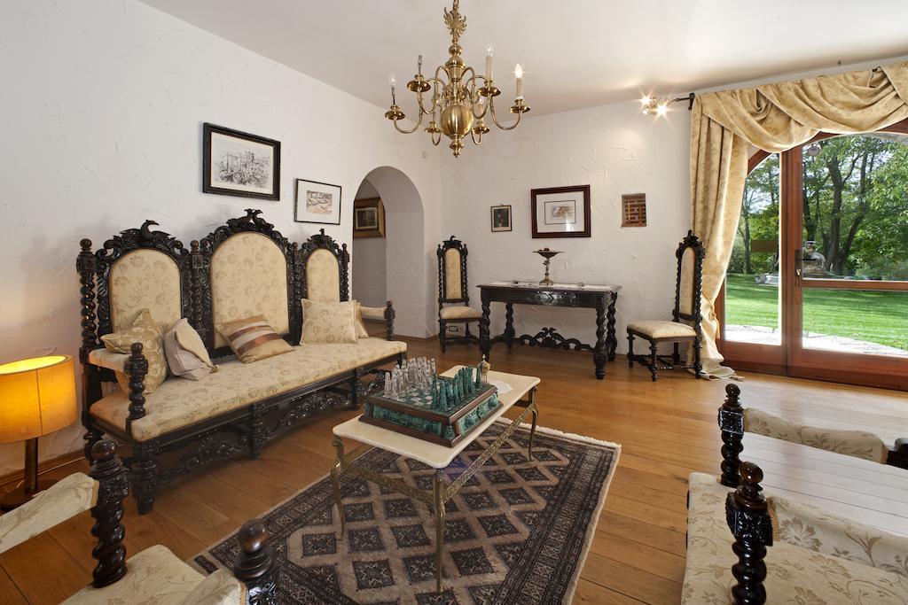 Villa Castello Rausch Valkarin エクステリア 写真