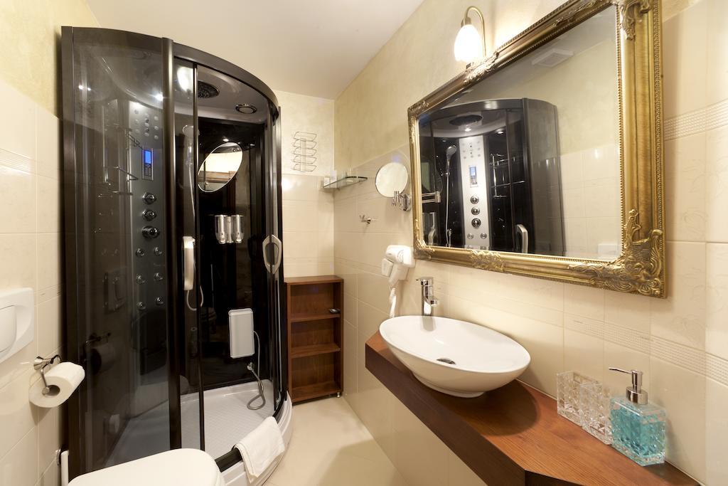 Villa Castello Rausch Valkarin 部屋 写真
