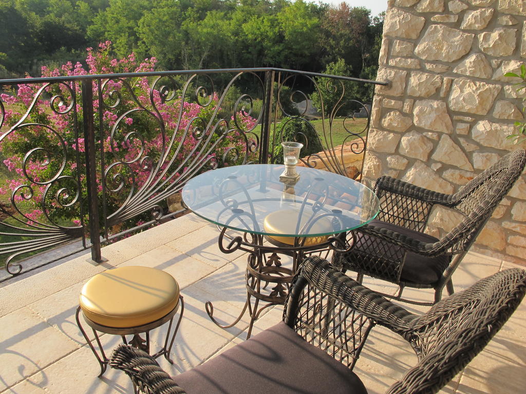 Villa Castello Rausch Valkarin エクステリア 写真