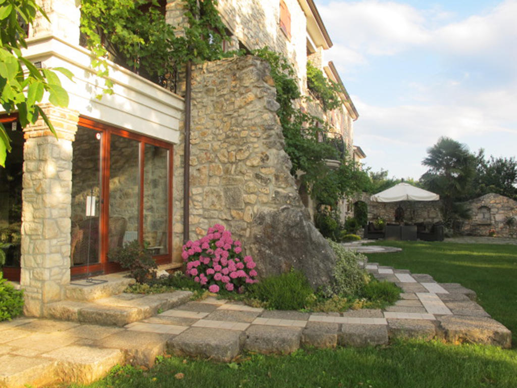 Villa Castello Rausch Valkarin エクステリア 写真